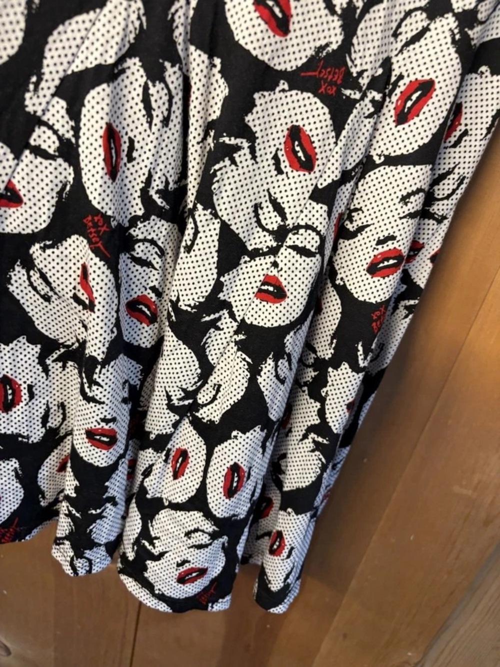 Betsey Johnson Black & White Pop-Art Face Print Midi Dress with Red Lips - Picture 15 of 15